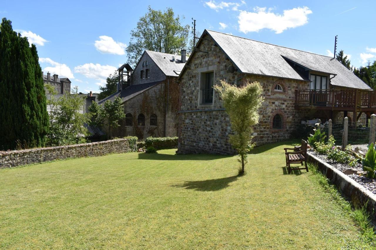 Gites In Le Neufbourg -Mortain מראה חיצוני תמונה
