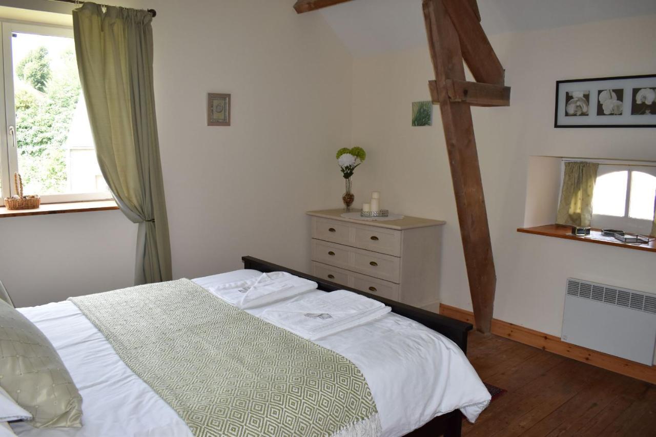 Gites In Le Neufbourg -Mortain מראה חיצוני תמונה