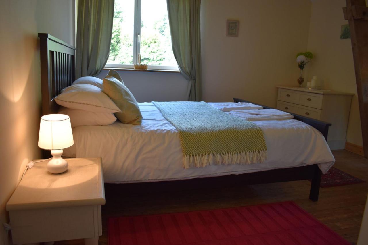 Gites In Le Neufbourg -Mortain מראה חיצוני תמונה