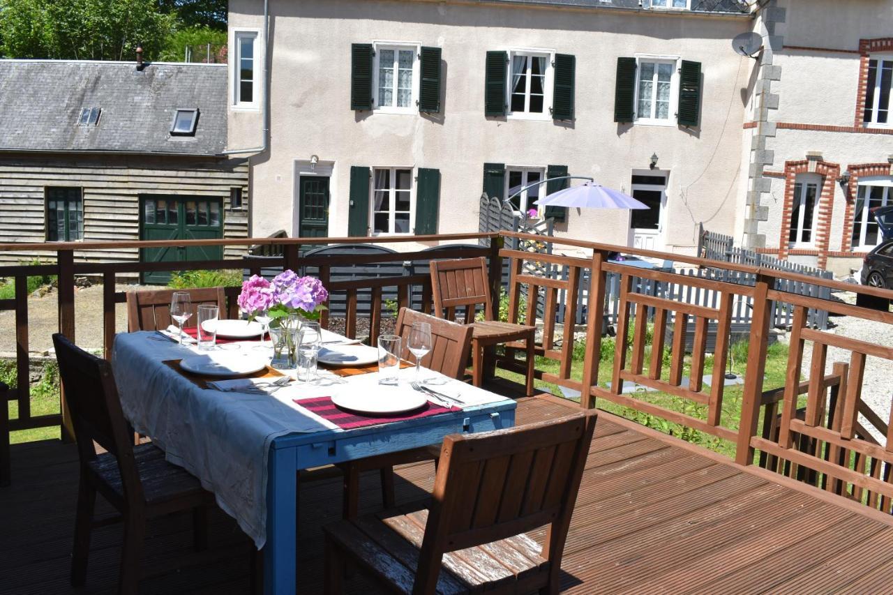 Gites In Le Neufbourg -Mortain מראה חיצוני תמונה