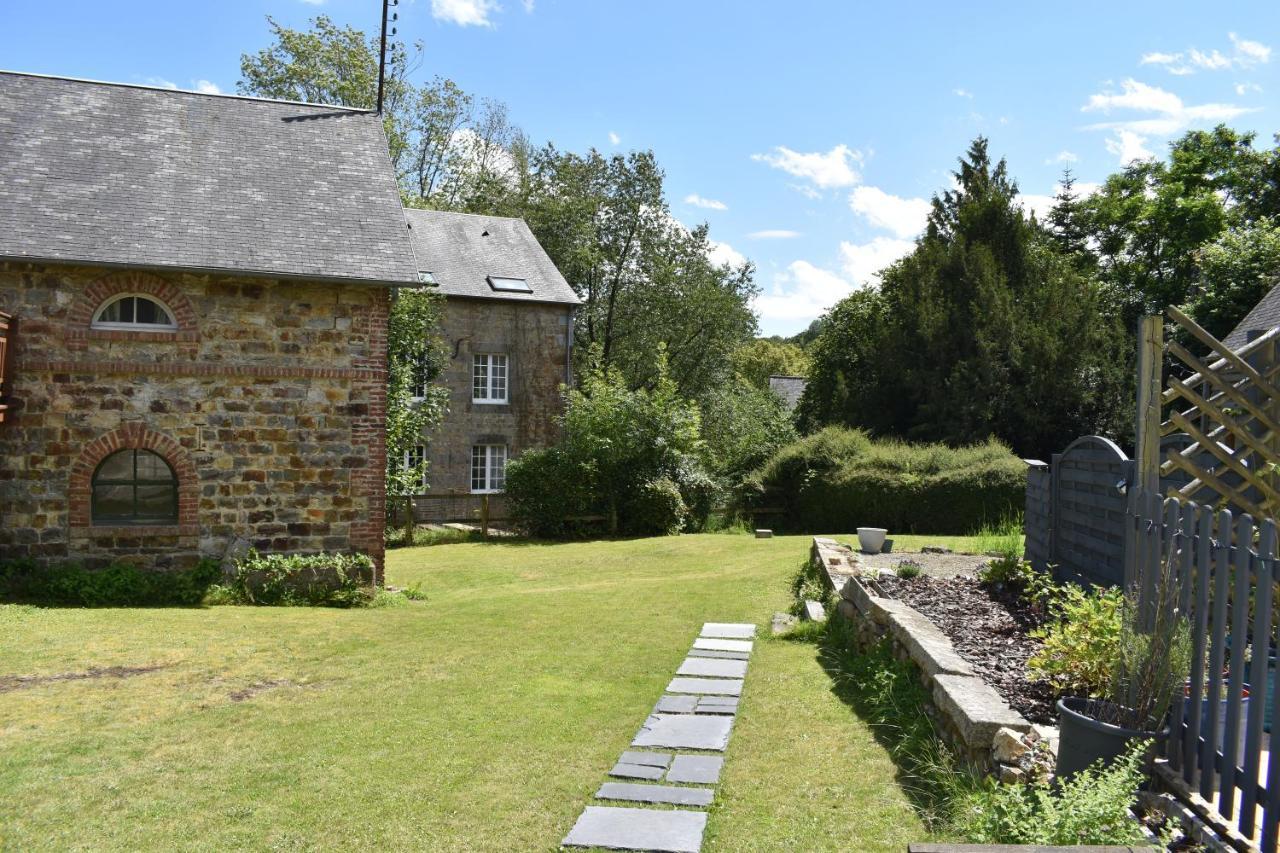 Gites In Le Neufbourg -Mortain מראה חיצוני תמונה