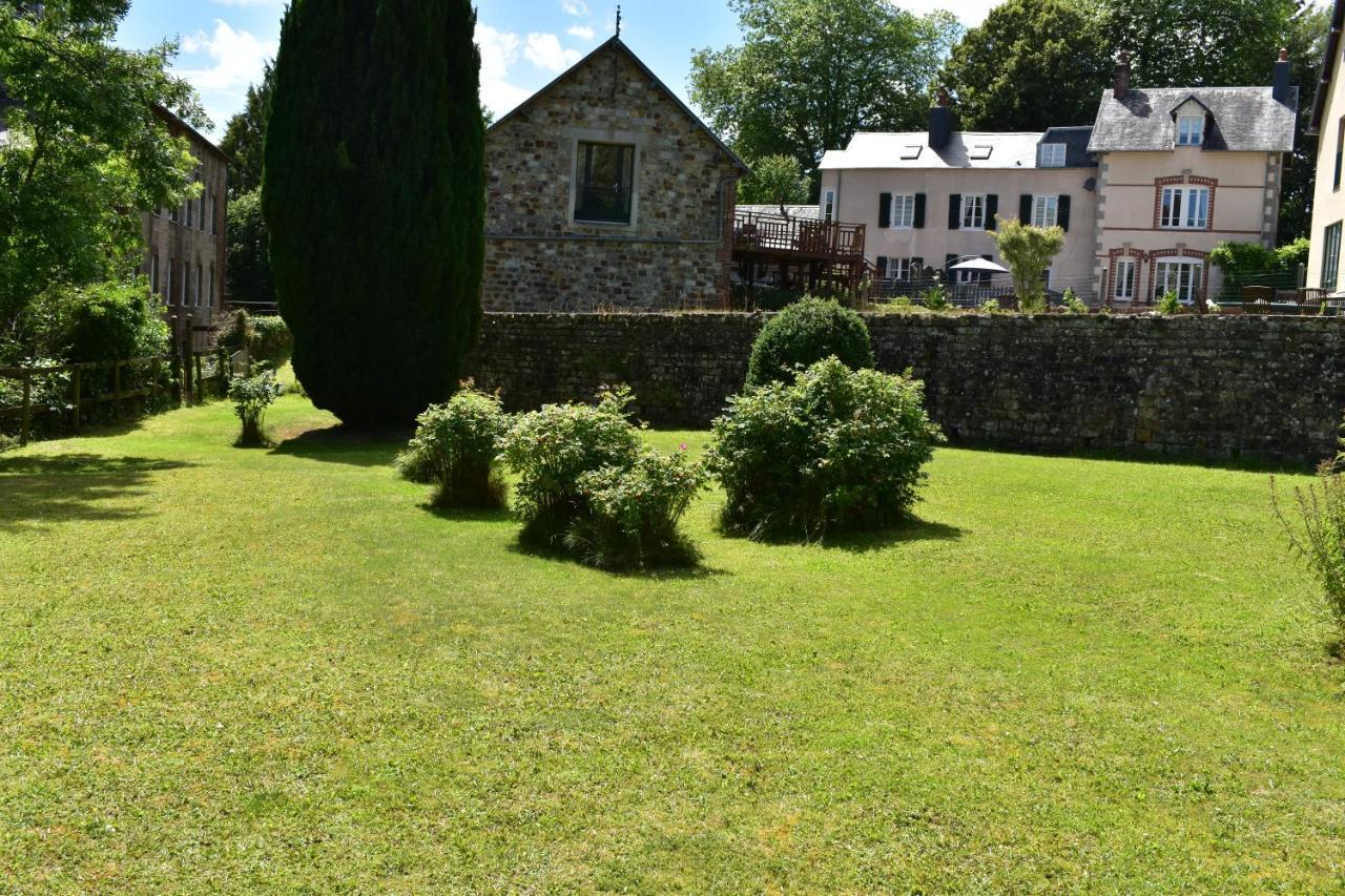 Gites In Le Neufbourg -Mortain מראה חיצוני תמונה