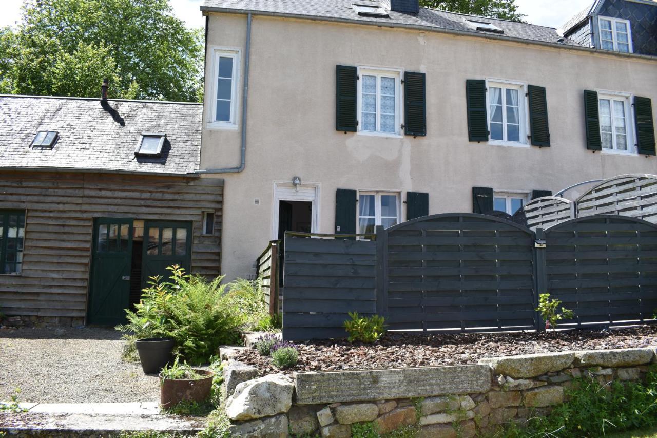 Gites In Le Neufbourg -Mortain מראה חיצוני תמונה