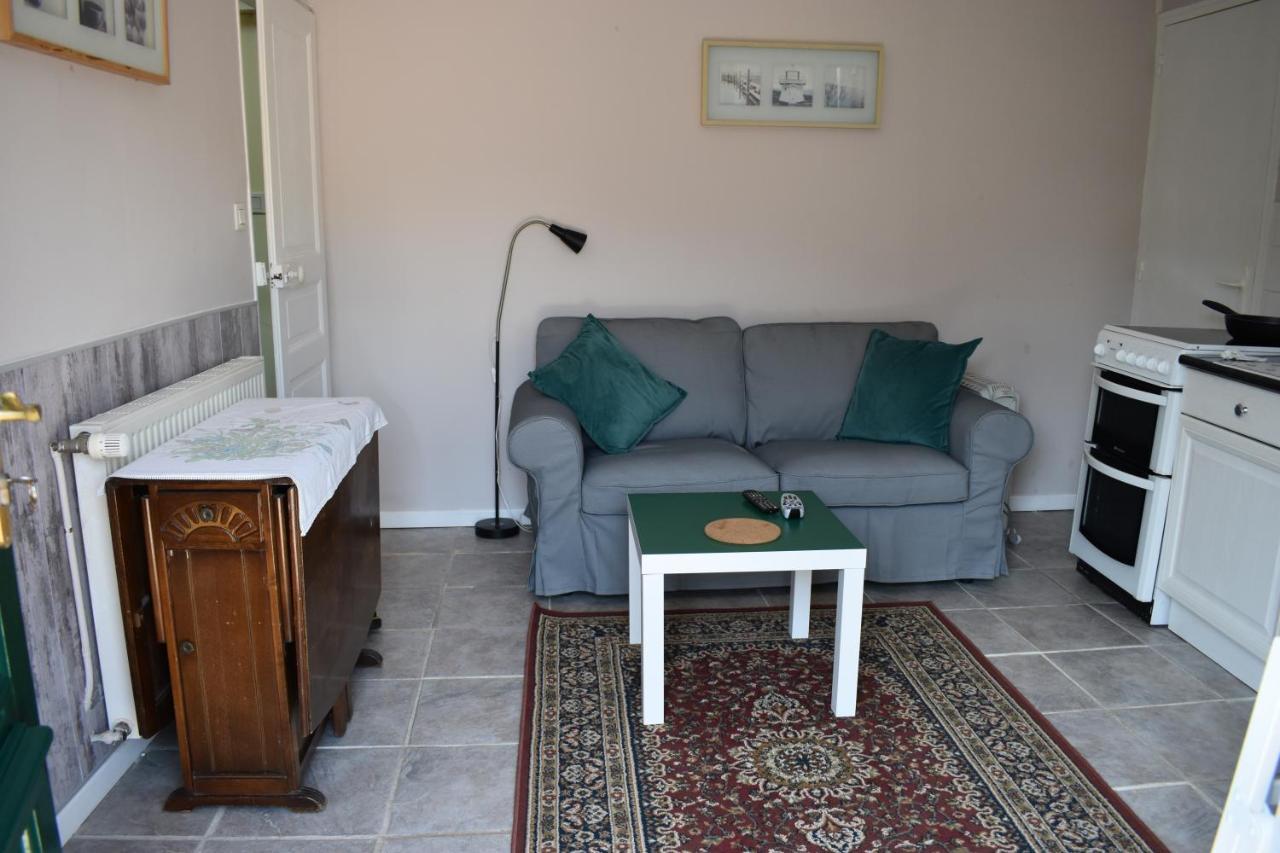 Gites In Le Neufbourg -Mortain מראה חיצוני תמונה